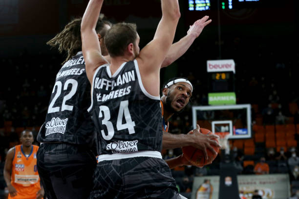 乓球赛场上 乓球赛场上